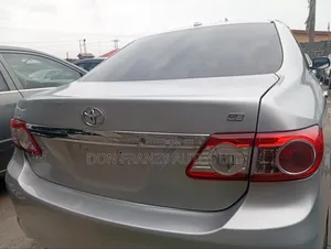 Toyota Corolla LE 4dr Sedan (1.8L 4cyl 4A) 2013 Silver