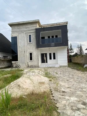 4bdrm Duplex in Cedeerwood Estate for sale