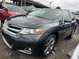 Toyota Venza V6 AWD 2010 Gray
