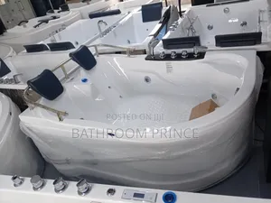 Twyford England Luxury Jacuzzi