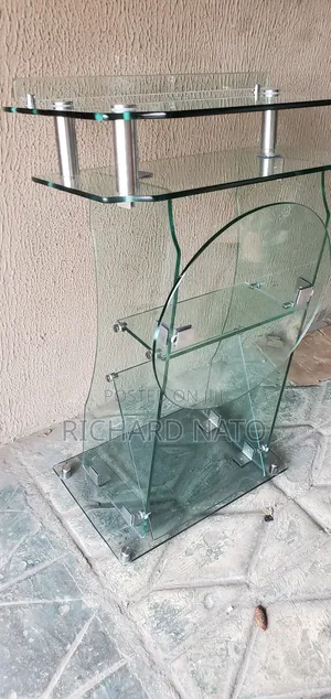 High Quality Glass Pulpit