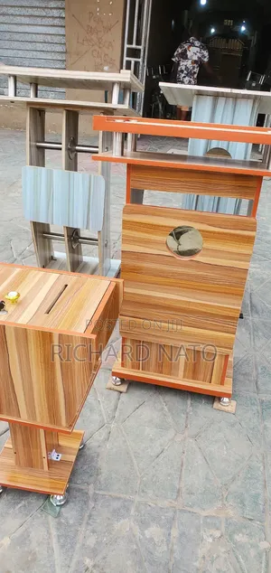 High Quality Stock Wooden Pulpit