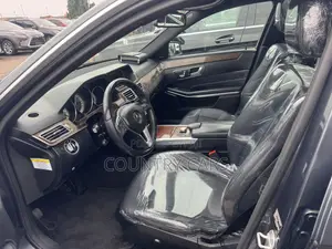 Mercedes-Benz E350 Base 4Matic Sedan AWD (3.5L 6cyl 7A) 2014 Gray