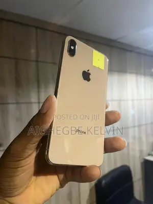 Apple iPhone XS Max 64 GB Gold