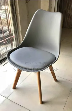 Restaurant Chair With Wooden Leg