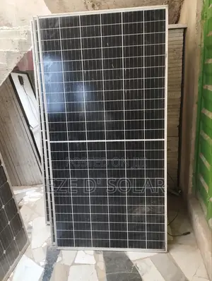 555w Jinko Solar Panel
