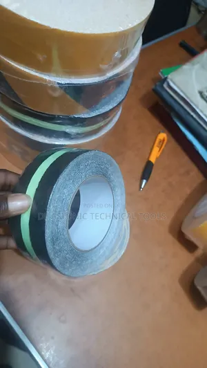 2"By10m Black Adhesive Tape With Reflector