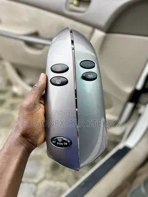 2004-08 Toyota Sienna Radio Dash Trim Bezel