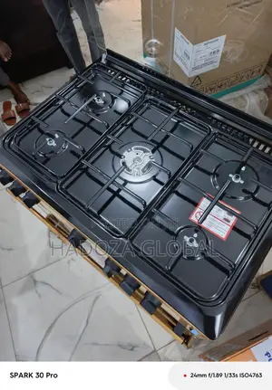 Solid Build Gas Cooker – Oven Integrated - 5 Burners