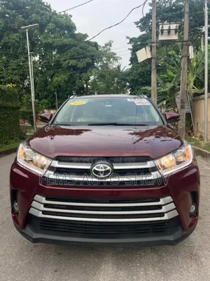 Toyota Highlander XLE 2019 Burgundy