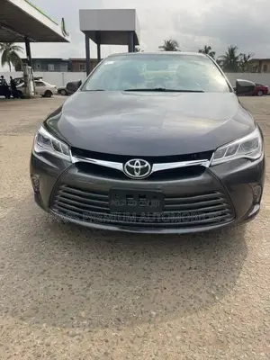 Toyota Camry XLE V6 4dr Sedan (3.6L 6cyl 6A) 2016 Gray