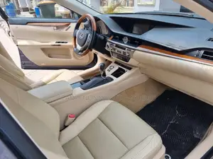 Lexus ES 2013 Gray