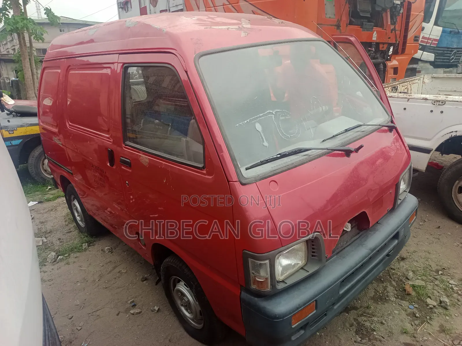 Bus 2002 Red