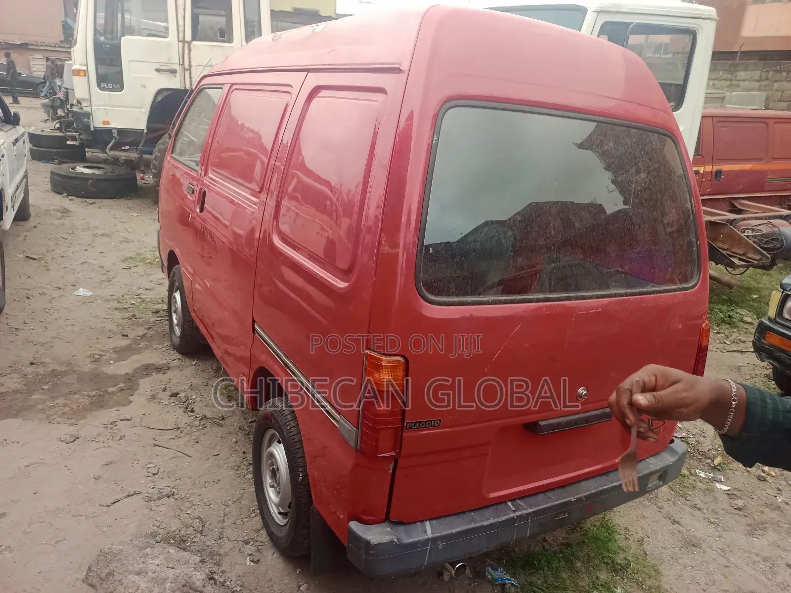 Bus 2002 Red
