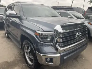 Toyota Sequoia 2016 Gray