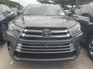 Toyota Highlander 2019 Gray