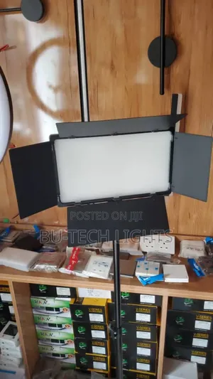 Rechargeable Studio Light