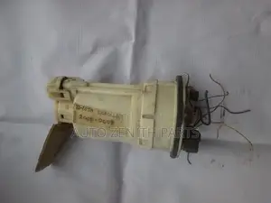 Fuel Pump: Toyota Corolla 2000 - 2008