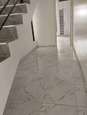 4bdrm Duplex in Chevron for rent