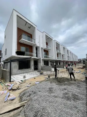 4bdrm Townhouse/Terrace in Chevron for sale