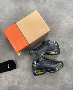 Nike Air Max Black and Yellow Sneakers