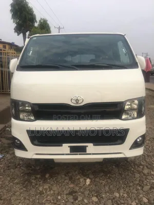 Toyota HiAce 2012 White