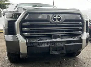 Toyota Tundra Limited CrewMax 5.5' Bed 2024 Gray