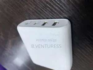 Tripp Lite 4-Port Compact 100watts Wall Charger