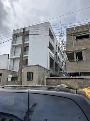 4bdrm Townhouse/Terrace in Chevyview Estate for sale