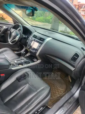 Nissan Altima 2.5 SV 4dr Sedan (2.5L 4cyl CVT) 2015 Gray