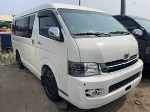 Toyota HiAce 2011 White