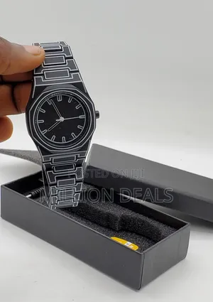 Stylish Classic Black Silicon Strap Men's Wrist Watch