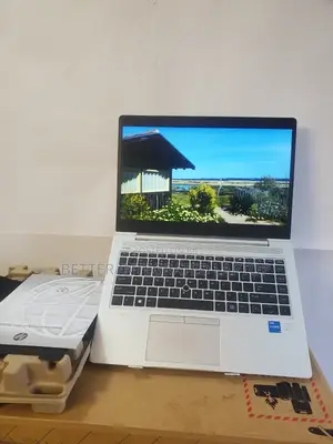 New Laptop HP EliteBook 735 G6 8GB Intel Core i5 SSD 256GB