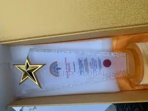 Crystal Plaque Star and Round Base