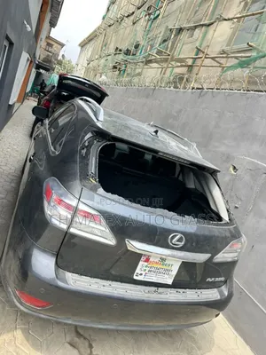 Lexus Rx350 2014 Back Glass Available We Deliver & Install