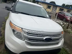 Ford Explorer XLT 4dr SUV AWD (3.5L 6cyl 6A) 2014 White