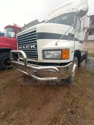 Mack Ch Trailer Head 6 Tyres Tokunbo