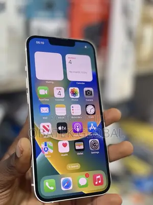 Apple iPhone 13 128 GB White