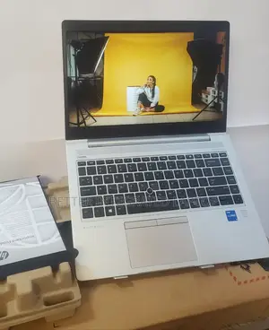 New Laptop HP EliteBook 745 G4 8GB Intel Core i5 SSD 256GB