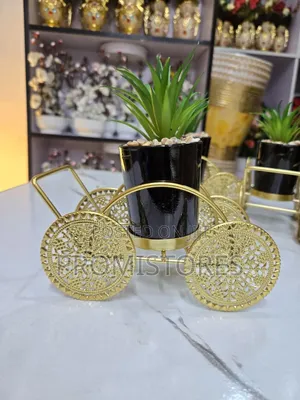 Truck Iron Artificial Plant Ornament