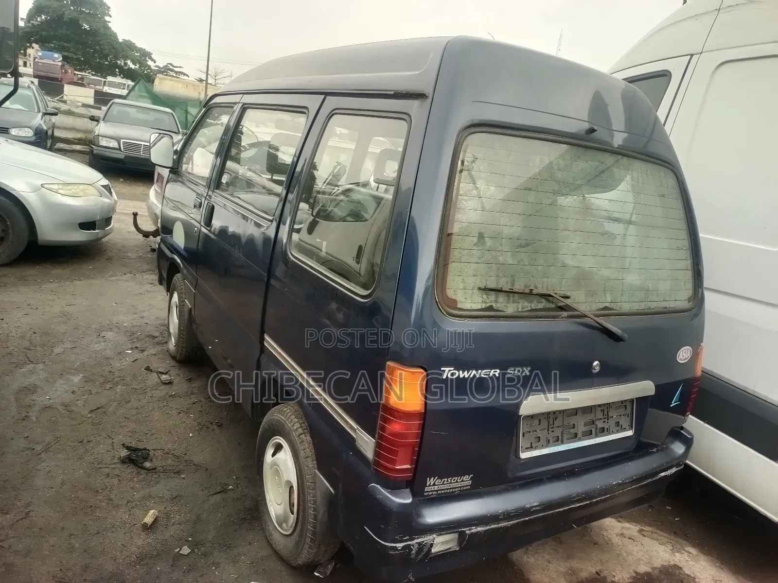 Bus 2000 Blue