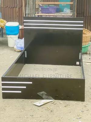 Dynamic 4 by 6 Bedframe