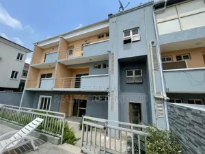 3bdrm Block of Flats in Lekki Phase 1 for sale