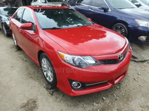 Toyota Camry SE 4dr Sedan (2.5L 4cyl 6A) 2012 Red
