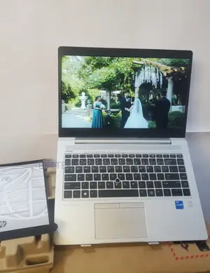 New Laptop HP ProBook 640 G3 12GB Intel Core I5 SSD 256GB