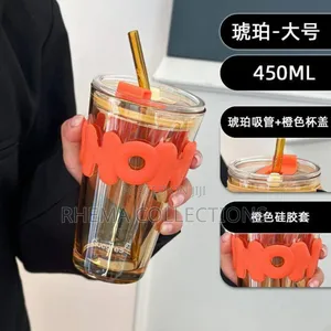 Fancy Glass Hoh Cup With Straw