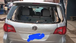 Volkswagen Rountan Front & Back Glass Available