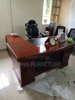 Executive Office Table 1.6 Meters by Size