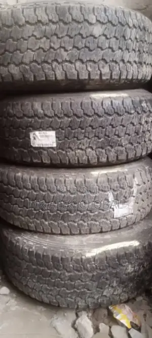 255/70/18 Tires Tokunbo