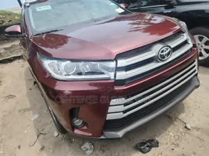 Toyota Highlander 2017 Red